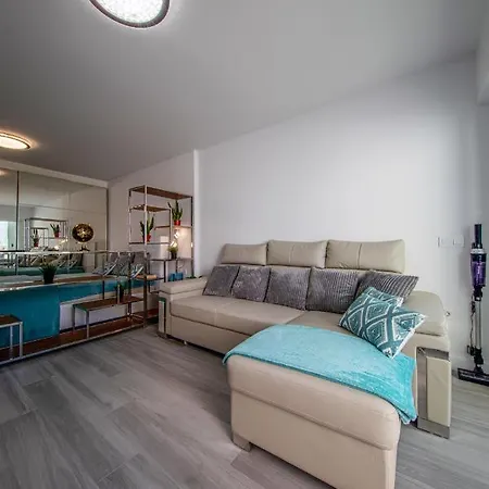 Apartment Park Royal 1